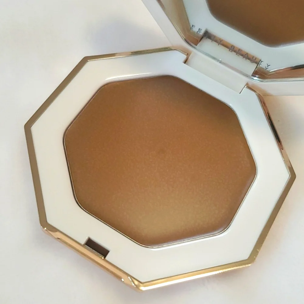 NIB Fenty Beauty by Rihanna Cheeks Out Freestyle Cream Bronzer in 05 Teddy